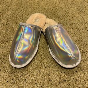 UGG PEARLE IRIDESCENT SLIPPERS